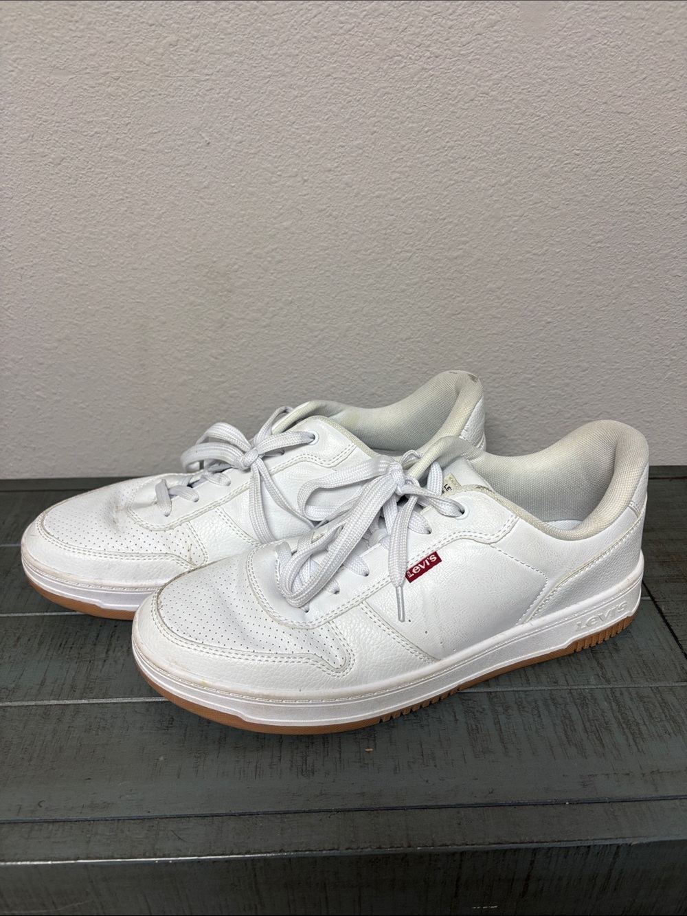 Levi's White Leather Men's Sneakers with Gum Sole